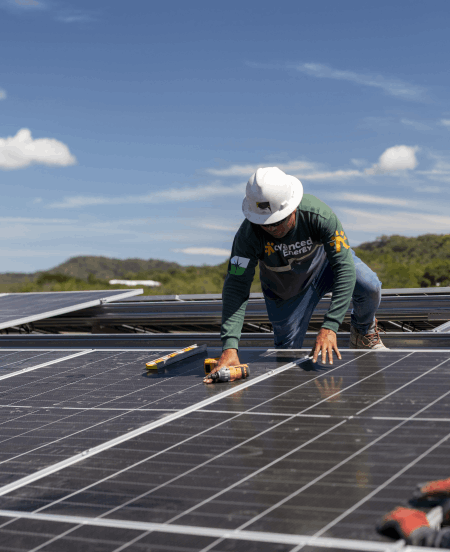 Diseño personalizado de soluciones solares según necesidades operativas